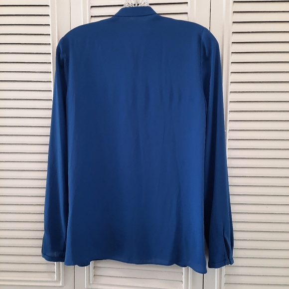 Bright blue T Tahari blouse, size Extra Small. - Picture 2 of 4